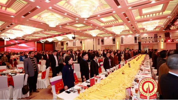 祝賀雙興不銹鋼榮獲“不銹鋼品牌標(biāo)桿之星”稱(chēng)號(hào)