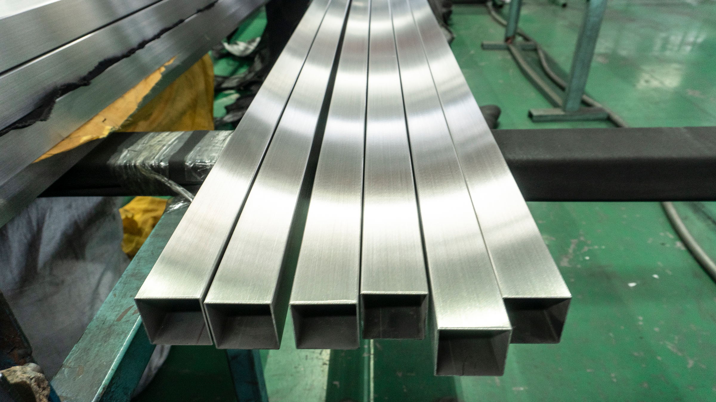 拉絲處理后的304不銹鋼管還防銹嗎？